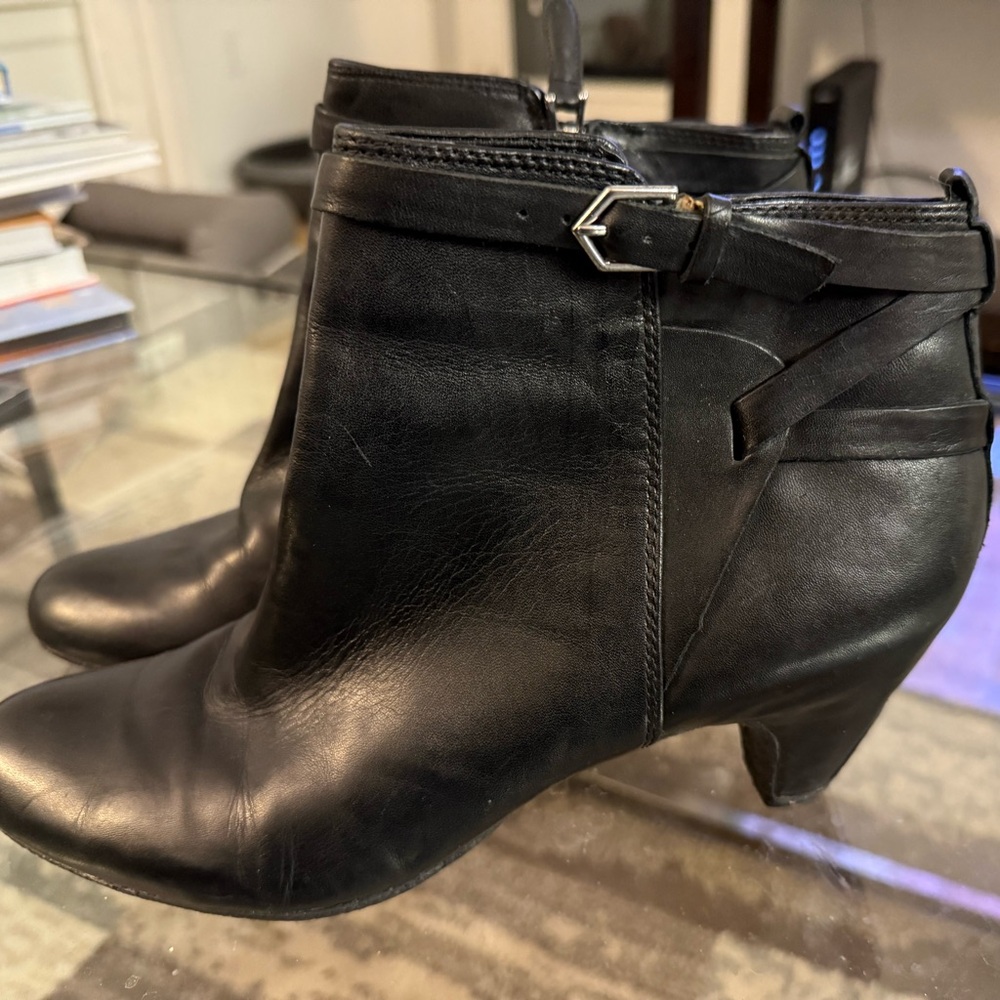 Sam Edelman black leather booties